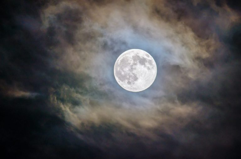 Revolutionary AI Imaging Unveils the Moon’s Hidden Craters