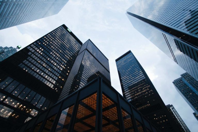 Navigating Workplace Challenges: Understanding the Risks of Generative AI
