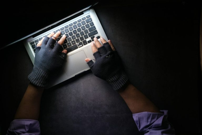 Google Engineer Allegedly Pilfers AI Technology for Chinese Companies